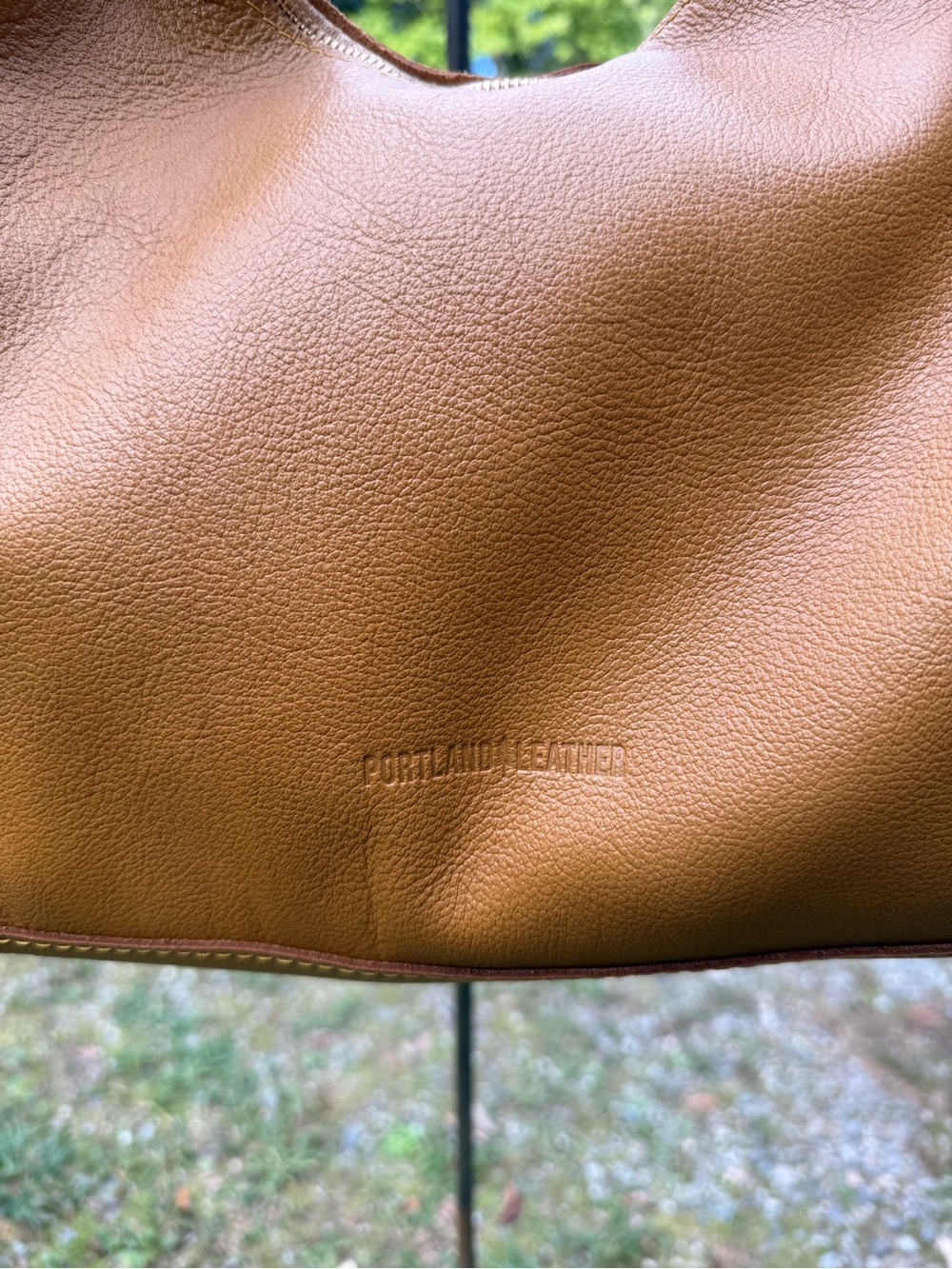 Portland Leather Aspen Shoulder bag - Picture 8 of 10